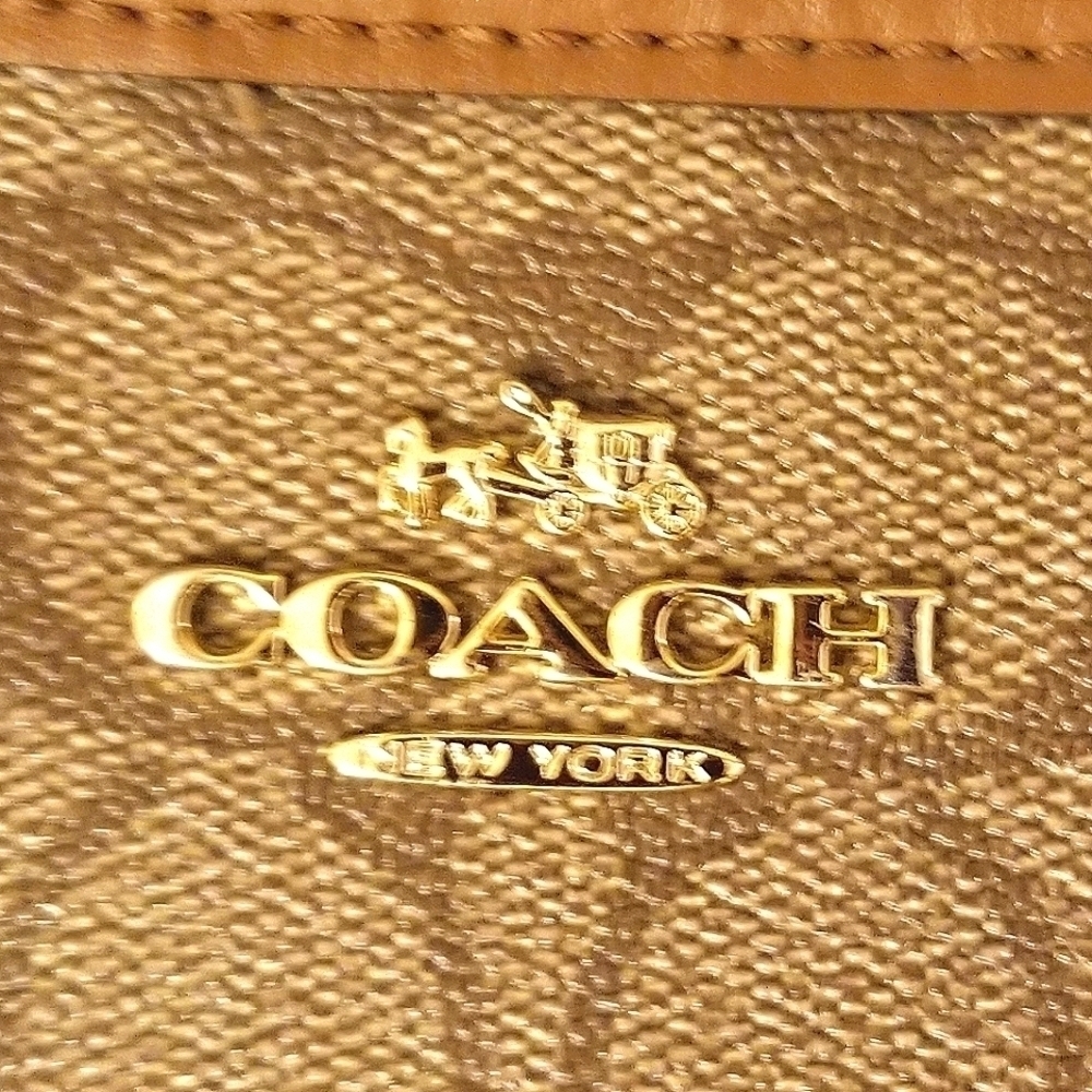 Coach Crossbody File Bag No D1723 - F58297 - Picture 2 of 9